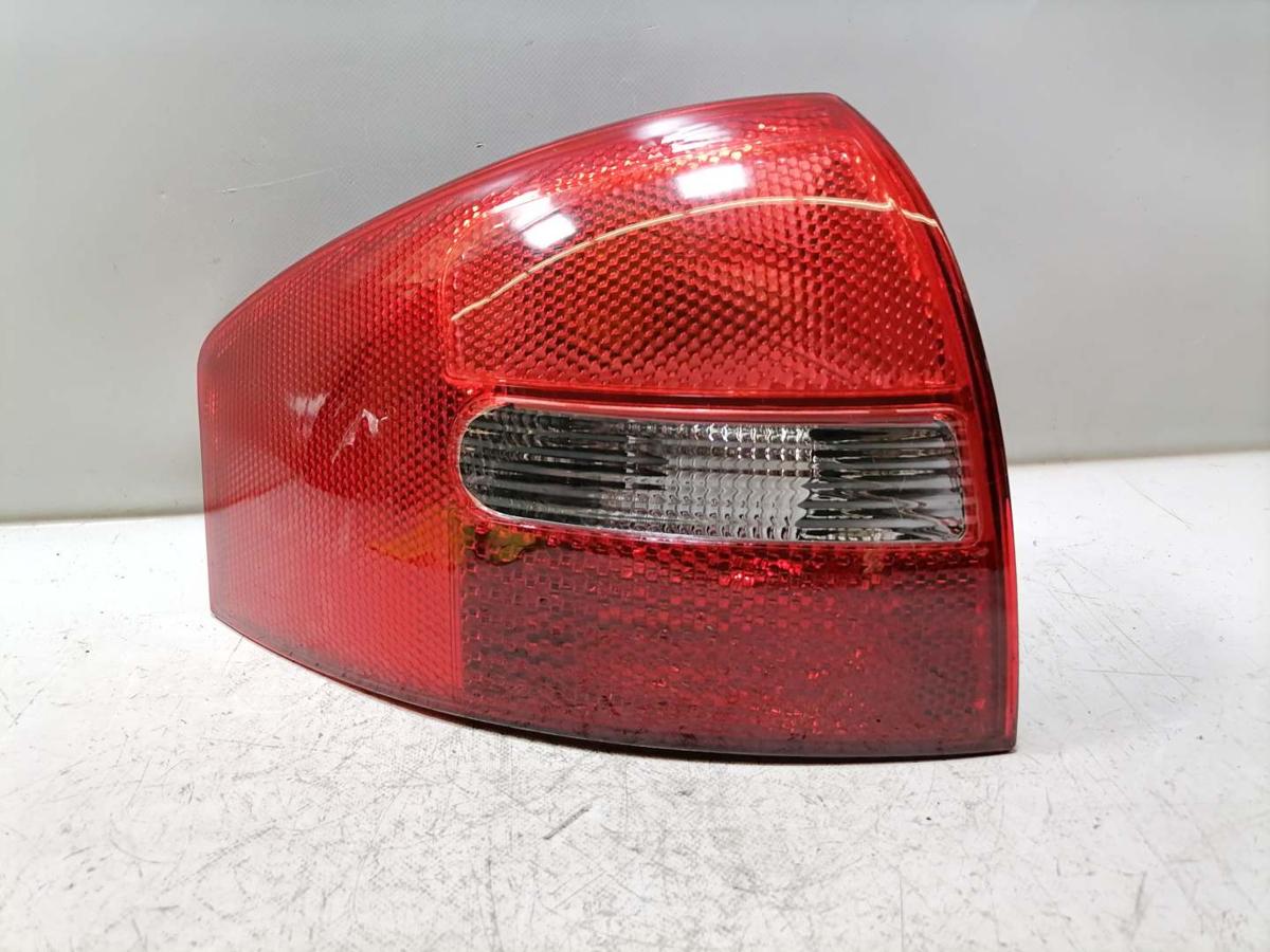 Audi A6 4B original R&uuml;ckleuchte R&uuml;cklicht Schlussleuchte links Limousine Facelift Bj.2002